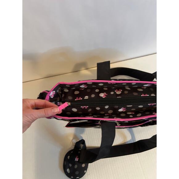 Disney Baby Minnie Mouse Diaper Bag 8
Pockets Black 4 Piece Accessory Set - Picture 8 of 12